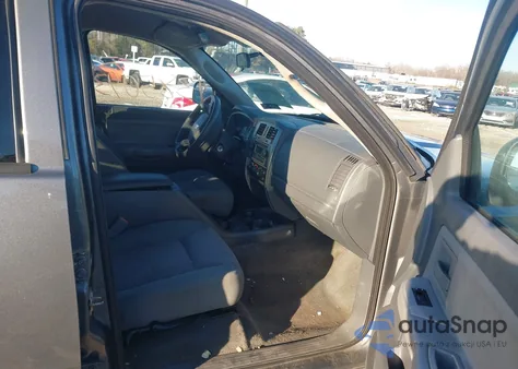 2007 Dodge Dakota Slt z USA, uszkodzony, nr VIN 1D7HW48K77S141442